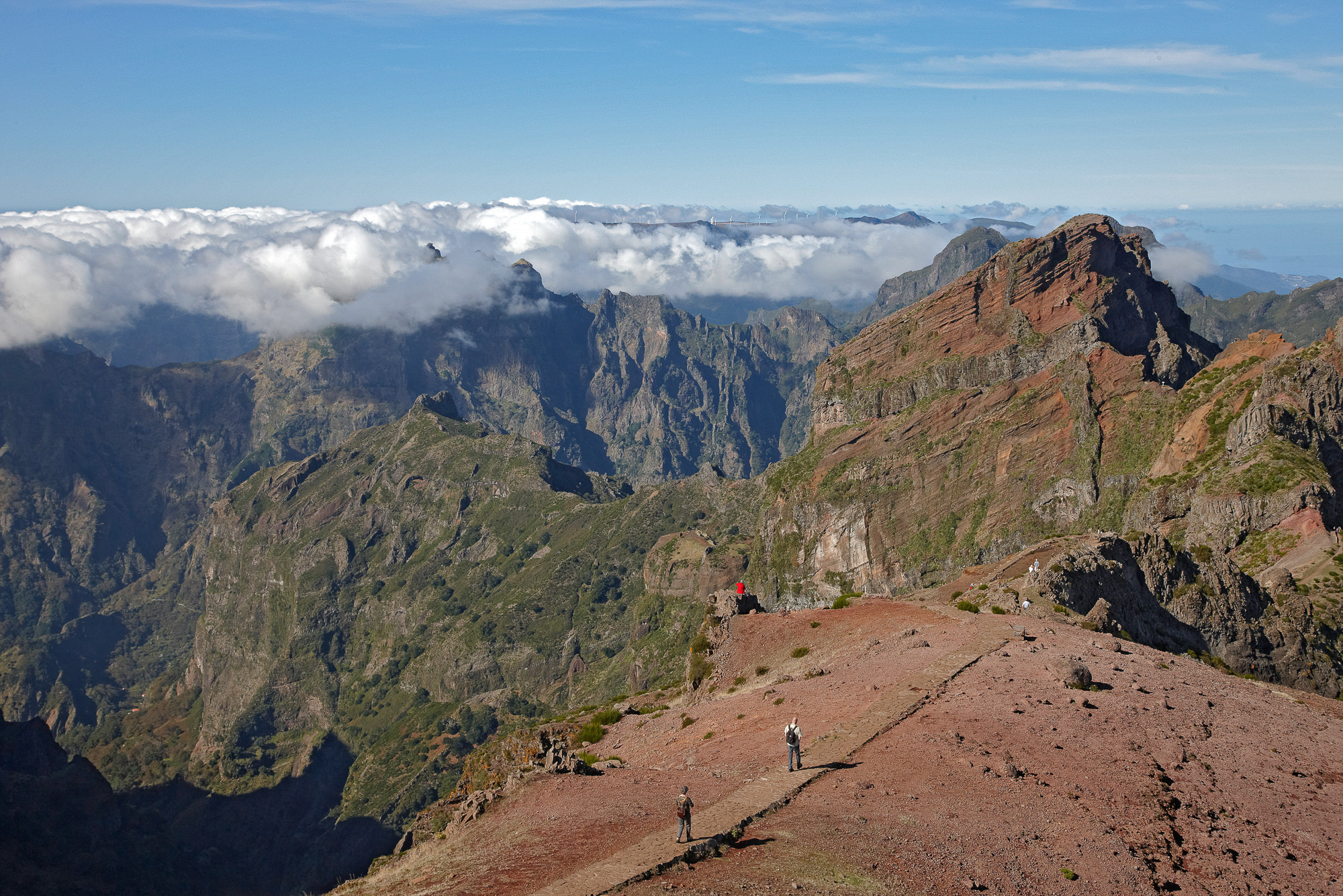 Blick vom Pico do Arieiro zum Pico das Torres